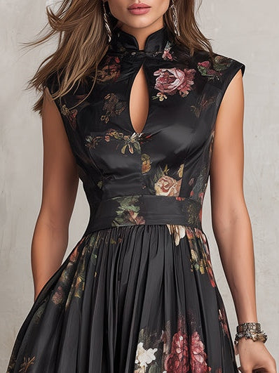 Lissée Paris™ | Amare | Robe midi en satin plissé noir à imprimé floral et encolure goutte d'eau