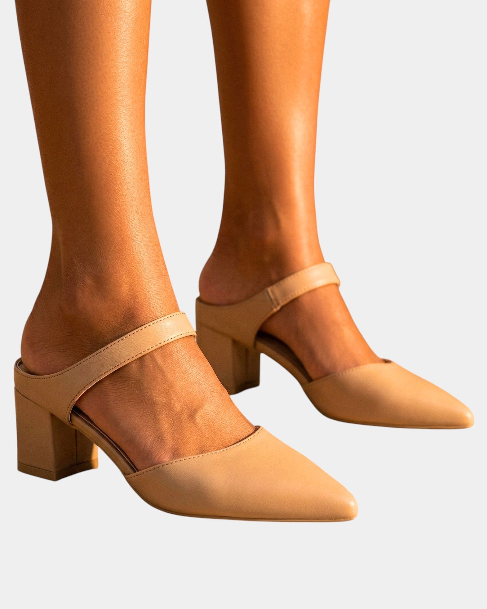 Lissée Paris™ | Vénérance | Escarpins à bride arrière à talons