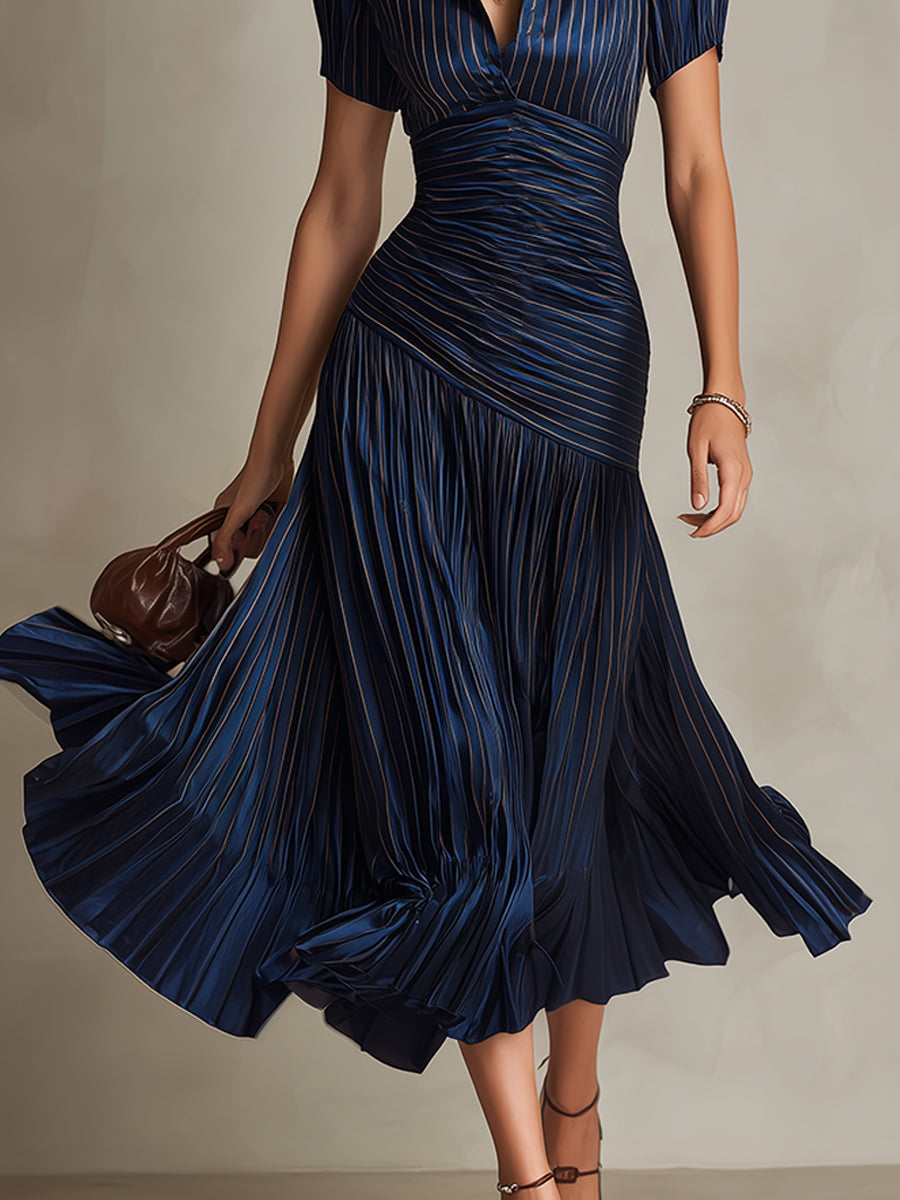 Lissée Paris™ | Adriana | Robe midi satinée à rayures rétro